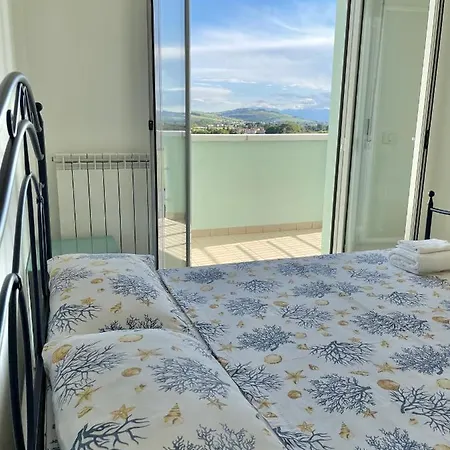 アパート Oltre L'orizzonte フェルモ